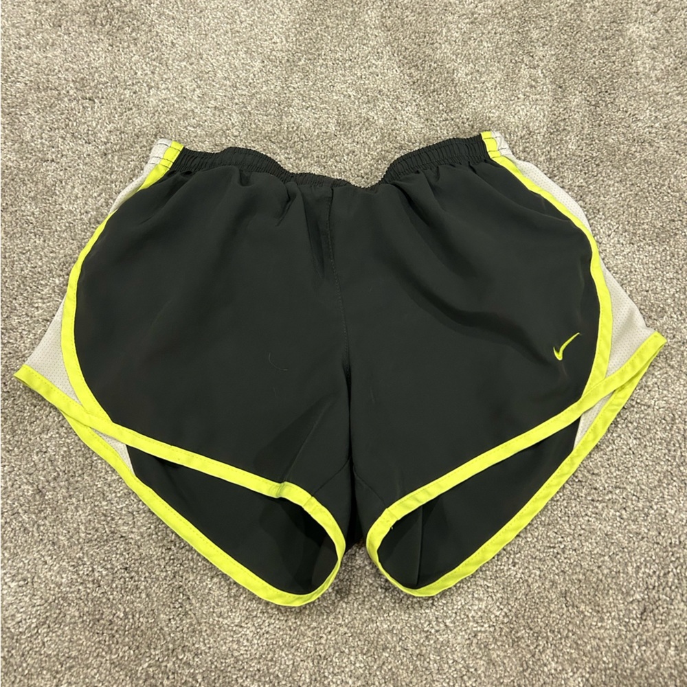 Nike girls shorts